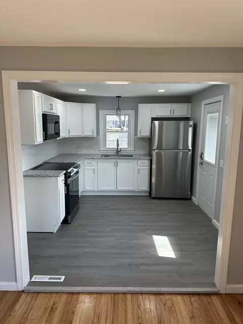 Kitchen - 51 E Canton, Springfield, MA 01104 photo 1 of 1