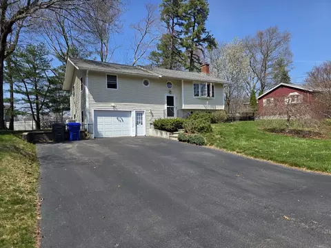 19 Bowdoin Dr, Milford, MA 01757