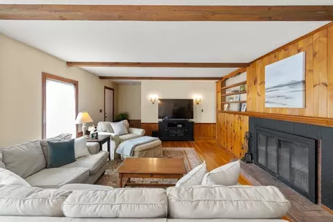 1 Walker St, Maynard, MA 01754 photo 3