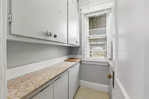127 Orange St, Springfield, MA 01108 photo 17