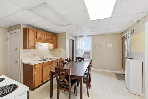 127 Orange St, Springfield, MA 01108 photo 12