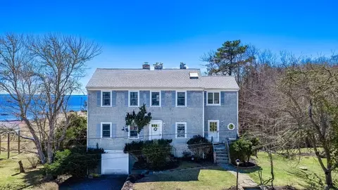 16 Bass Point Rd, Marion, MA 02738