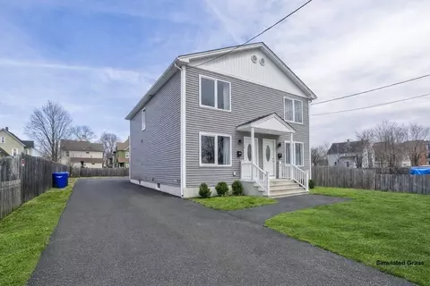 32-34 Clark St, Springfield, MA 01105 photo 2