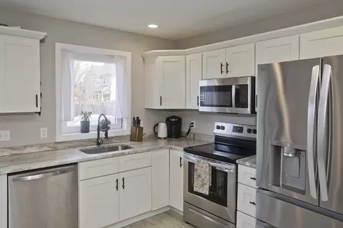 32-34 Clark St, Springfield, MA 01105 photo 18