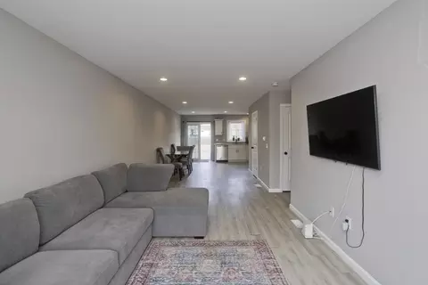 32-34 Clark St, Springfield, MA 01105 photo 5