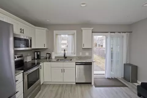 32-34 Clark St, Springfield, MA 01105 photo 7
