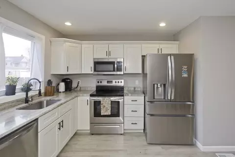 32-34 Clark St, Springfield, MA 01105 photo 19