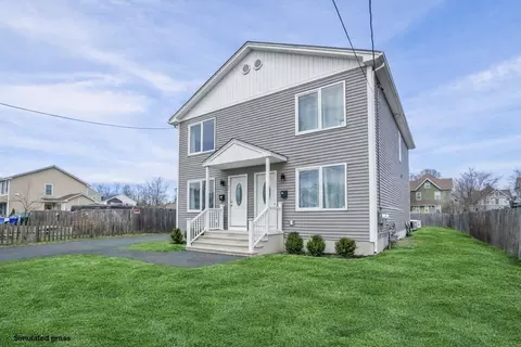32-34 Clark St, Springfield, MA 01105 photo 3