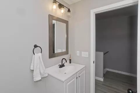 32-34 Clark St, Springfield, MA 01105 photo 17