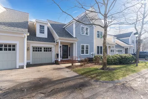 162 Godfrey Dr #162, Norton, MA 02766