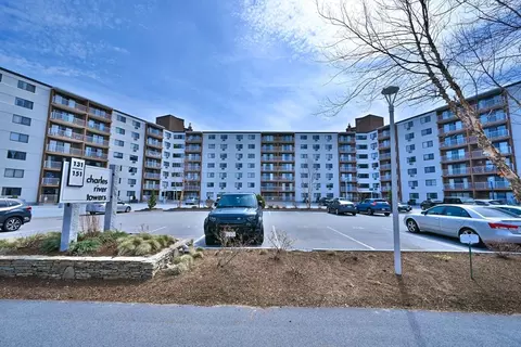 151 Coolidge Ave #413, Watertown, MA 02472