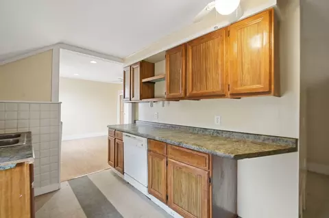 76 Hampden St, Springfield, MA 01151 photo 24