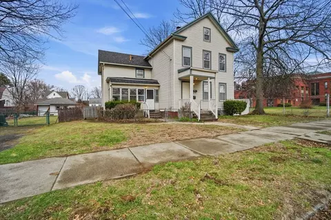 76 Hampden St, Springfield, MA 01151 photo 2