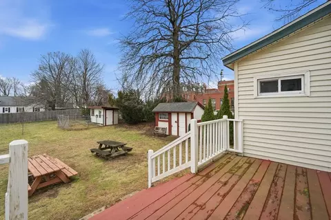 76 Hampden St, Springfield, MA 01151 photo 33