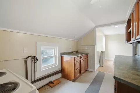 76 Hampden St, Springfield, MA 01151 photo 23