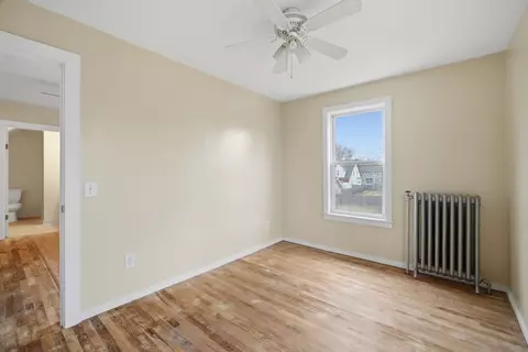 76 Hampden St, Springfield, MA 01151 photo 17