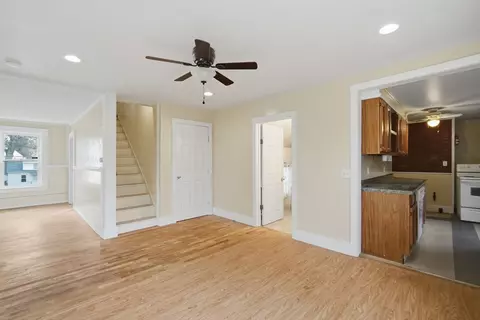 76 Hampden St, Springfield, MA 01151 photo 20