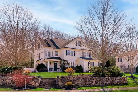 12 Sawmill Rd, Walpole, MA 02081