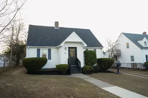 Exterior - 1 Triangle St, Worcester, MA 01606 photo 3 of 5