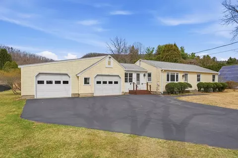 37 River Rd, Deerfield, MA 01373