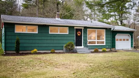 24 Jaeger Dr, Westfield, MA 01085