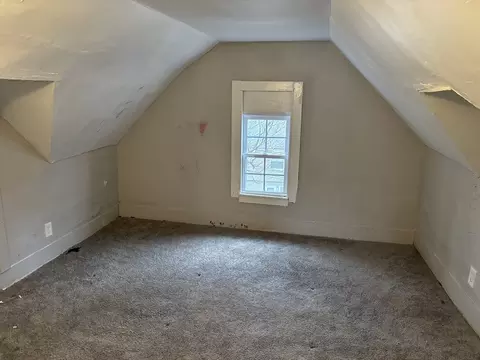 27 Chester St, Springfield, MA 01105 photo 14
