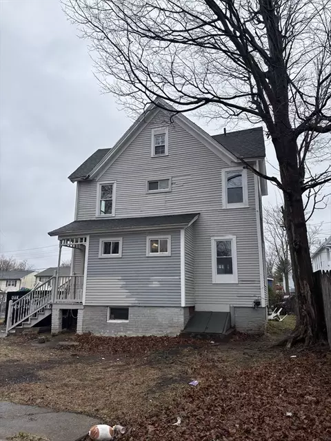 27 Chester St, Springfield, MA 01105 photo 4