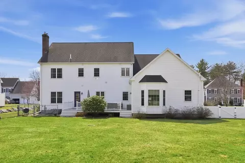 35 Paddock Dr, Plainville, MA 02762 photo 3