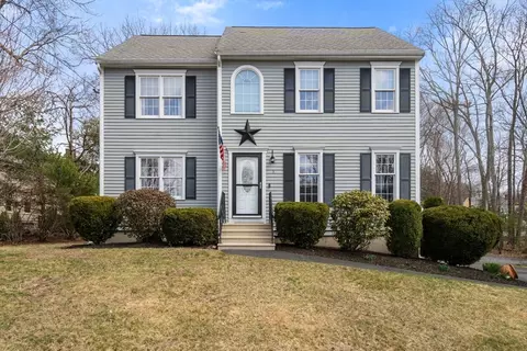 3 Winterberry Ln, Milford, MA 01757