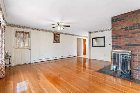 21 Trinity Ave, Worcester, MA 01605 photo 14