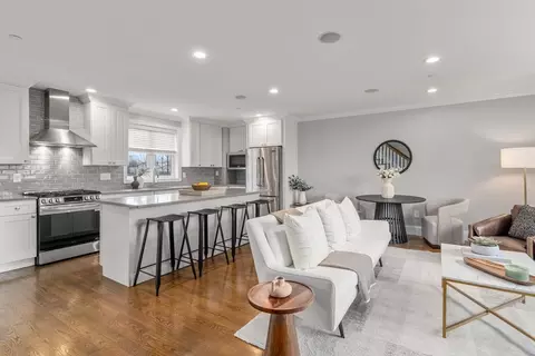 364 Neponset Ave #6, Boston, MA 02122