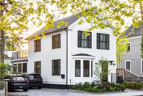 112 Holworthy St, Cambridge, MA 02138