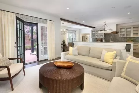 Living - 39 Worthington Rd, Brookline, MA 02446 photo 2 of 3
