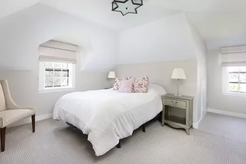 Bedroom - 39 Worthington Rd, Brookline, MA 02446 photo 6 of 6