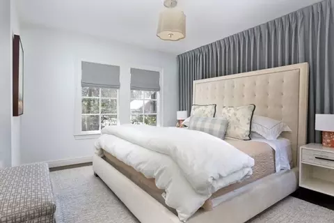 Bedroom - 39 Worthington Rd, Brookline, MA 02446 photo 1 of 6