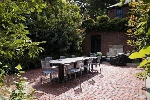 Exterior - 39 Worthington Rd, Brookline, MA 02446 photo 2 of 5