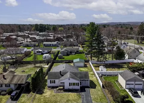 5 Helm St, South Hadley, MA 01075