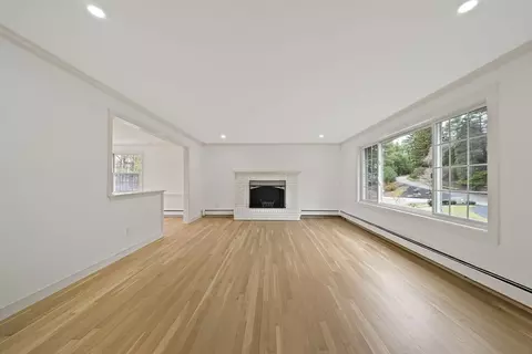 Living - 49 Algonquin Rd, Canton, MA 02021 photo 2 of 10