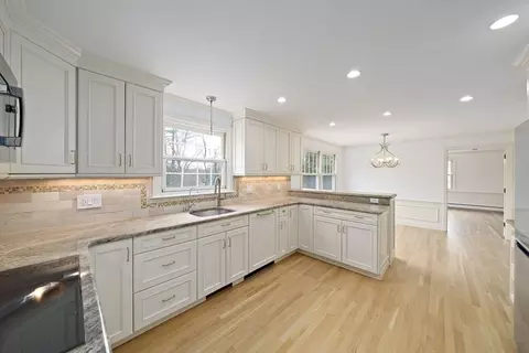 Kitchen - 49 Algonquin Rd, Canton, MA 02021 photo 4 of 6