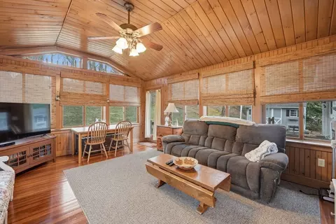 5 Westview Ter, Easthampton, MA 01027 photo 4