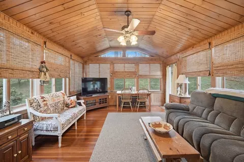5 Westview Ter, Easthampton, MA 01027 photo 6