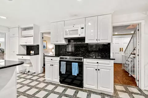 10 Quadrant Rd, Salem, MA 01970 photo 15