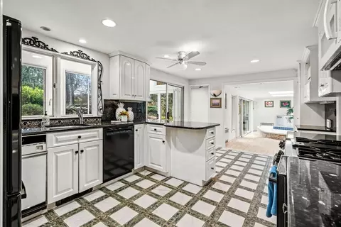 10 Quadrant Rd, Salem, MA 01970 photo 17