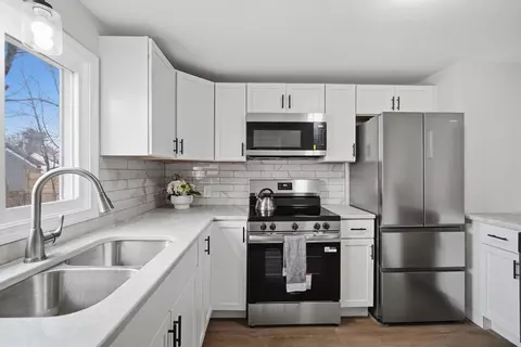 78 W Bay Path Ter, Springfield, MA 01109 photo 15