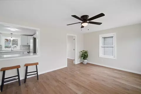 78 W Bay Path Ter, Springfield, MA 01109 photo 5