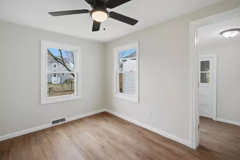 78 W Bay Path Ter, Springfield, MA 01109 photo 10
