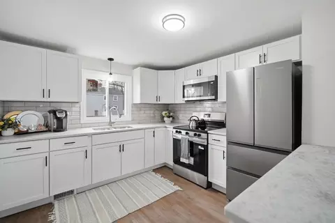 78 W Bay Path Ter, Springfield, MA 01109 photo 13