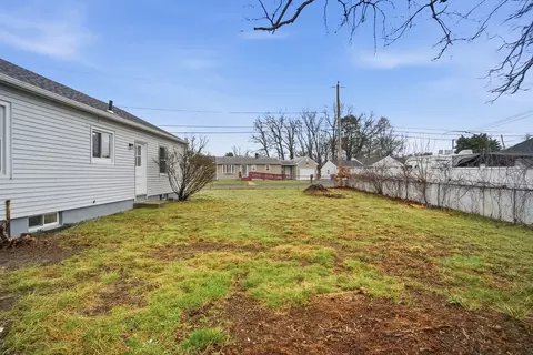 78 W Bay Path Ter, Springfield, MA 01109 photo 31