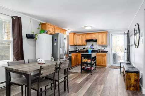 261 School St N, Barre, MA 01005 photo 4