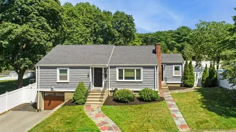 14 Harding Rd, Wakefield, MA 01880